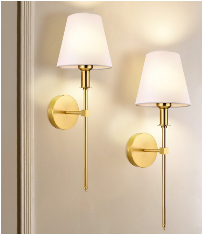 Khi những xu hướng trang trí nội thất hiện đại ngày càng ưa chuộng sự tinh giản nhưng vẫn sang trọng, ĐÈN TƯỜNG DECOR ART737A chính là gợi ý hoàn hảo để bạn làm mới không gian sống. Với thiết kế nhẹ nhàng, chất liệu phối hợp độc đáo, đèn không chỉ chiếu sáng mà còn trở thành điểm nhấn decor cuốn hút.